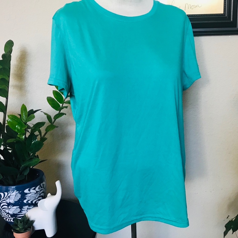 Danskin Now Semi Fitted Active Wear shirt, Sz XXL